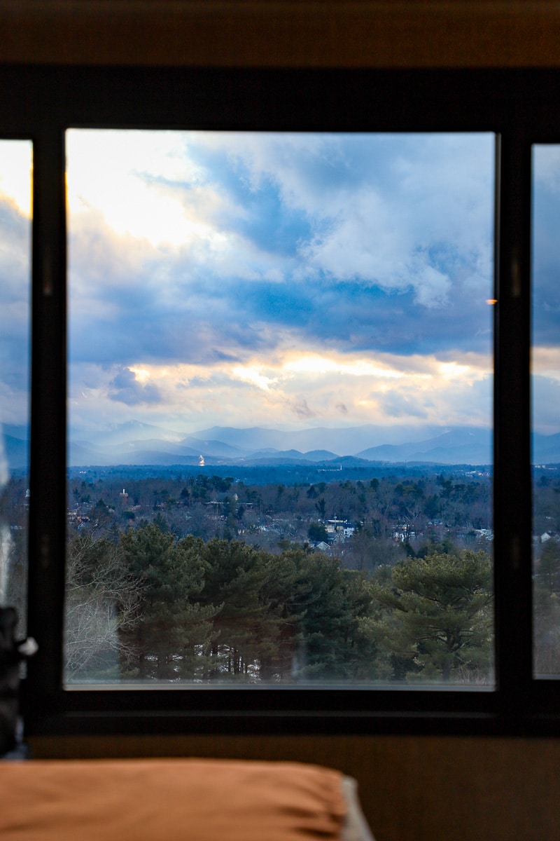 mountain view room